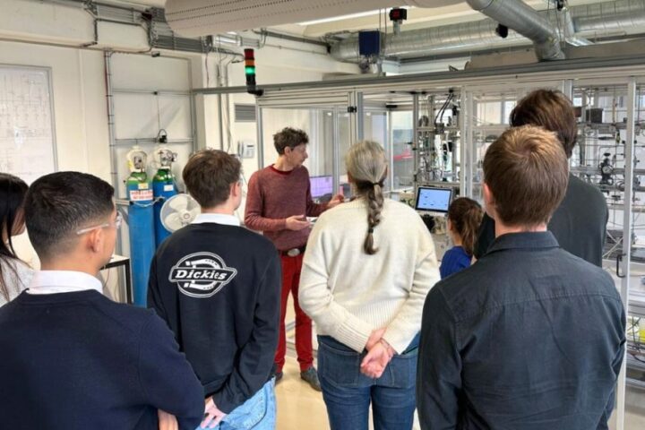 distributor tour December